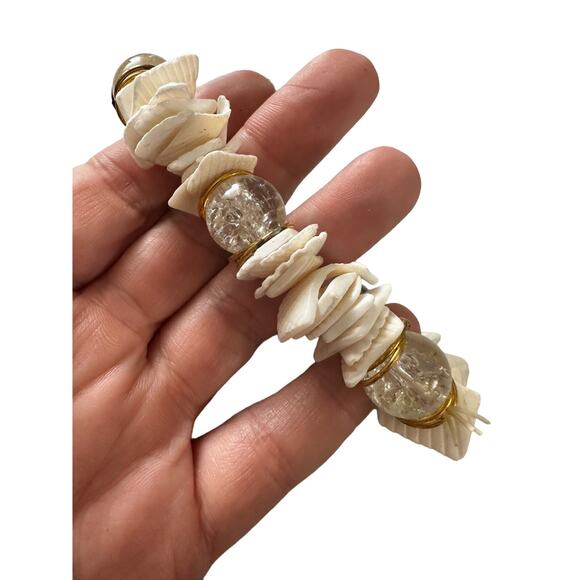 Shell and Glass Bead Stretch Bracelet - Picture 3 of 6